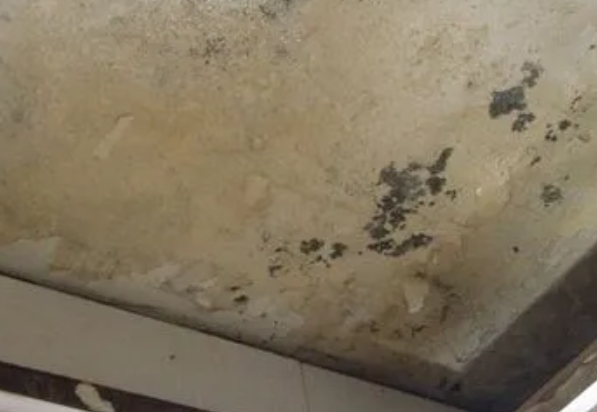 河西阳台漏水维修公司分享下河西卫生间渗水维修需要注意哪些问题。